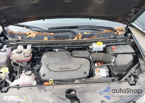 2024 Chrysler Pacifica Hybrid Select z USA, uszkodzony, nr VIN 2C4RC1S77RR150141